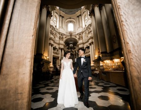 wedding-couple-church_1303-10506